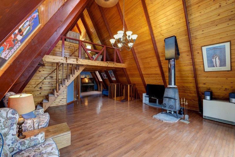 Unique & Private Horse Property! Boulder Property Network